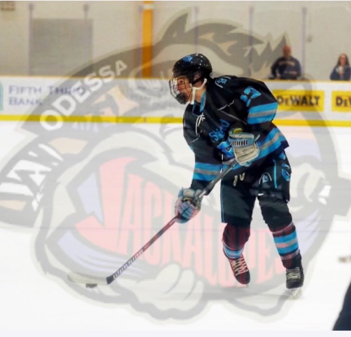 Congratulations to 18U captain Austin Richards on signing a tender with <a href="/LetsGoJacks/">Odessa Jackalopes</a> <a href="/NAHLHockey/">NAHL</a> #Earned <a href="/NAPHL/">NAPHL</a> <a href="/CarShield/">CarShield</a> #hardworkpaysoffs