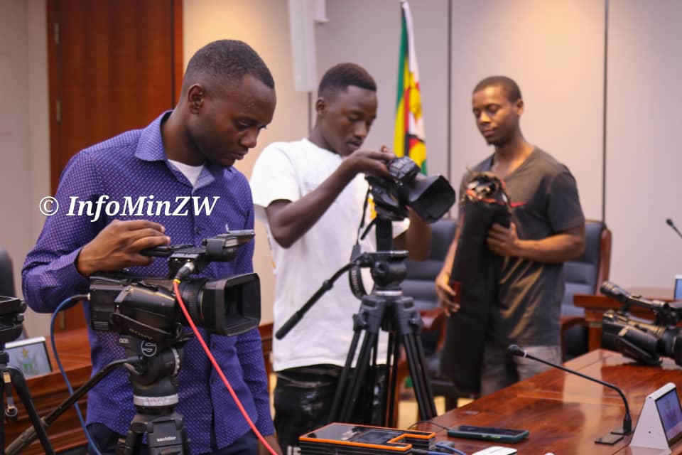 InfoMinZW's tweet photo. #PostCabinetBriefing 
Cabinet considered and approved the principles of the climate change management bill.

The nation is informed that the climate change management bill will provide for the national climate change response through integration of climate change mitigation and adaptation actions in development planning and budgeting processes. The proposed bill will provide for the regulation of greenhouse gas emissions, facilitate low carbon development technologies and carbon trading as well as putting in place measures to reduce the use of ozone-depleting substances.