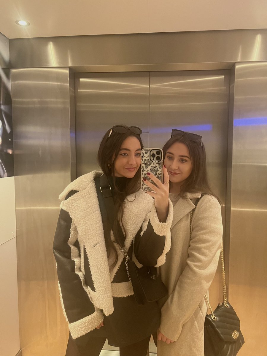 BellaLucia_'s tweet photo. Amsterdam✨🤎🍂 https://t.co/jYxUtKCiwS