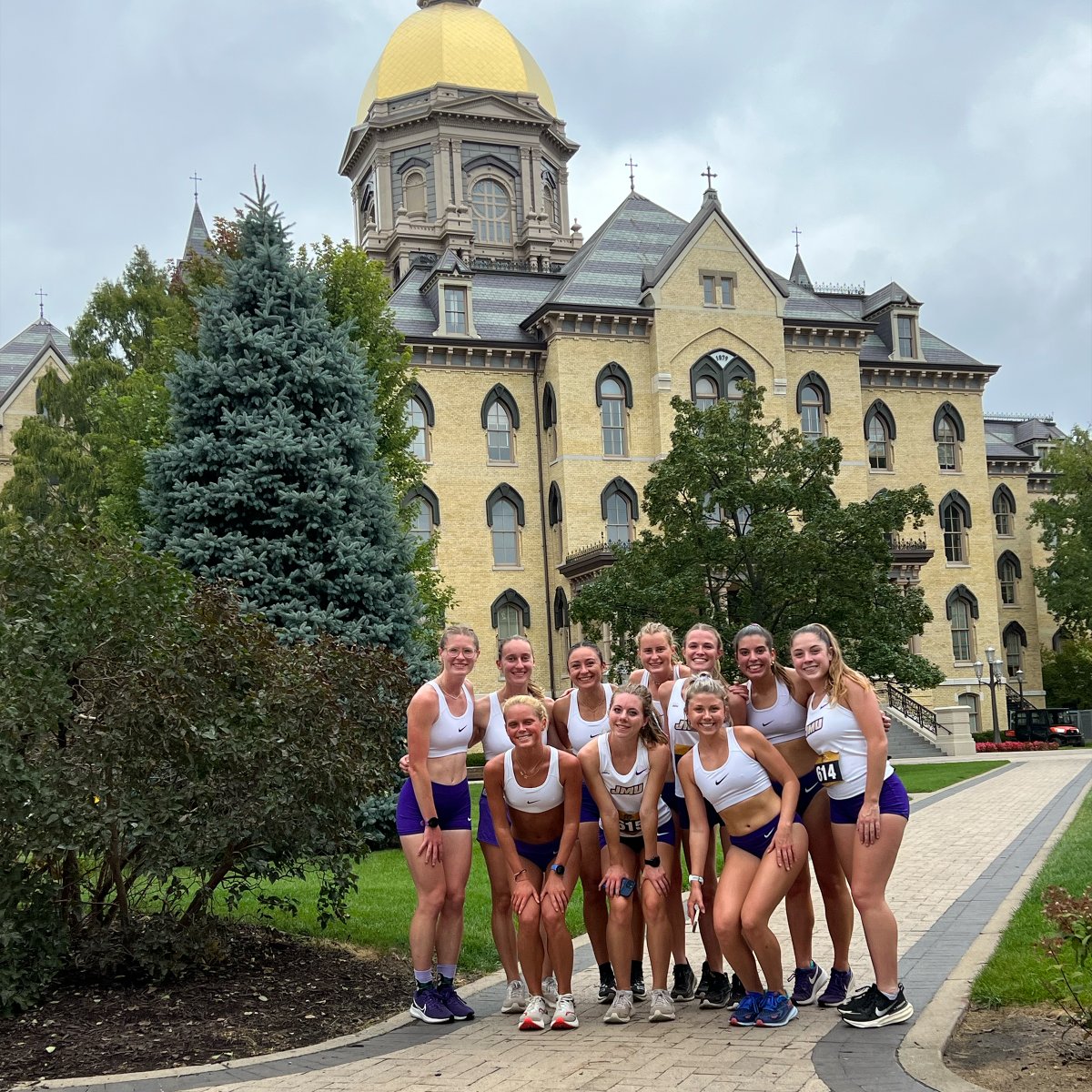 Consider donating to your favorite cross country team!

🎁 bit.ly/3sQv7FP

#GoDukes | #DigginDukes