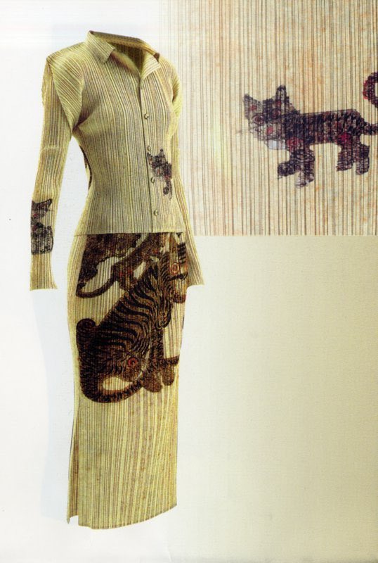 gobIinarchive's tweet photo. issey miyake fw98 https://t.co/VpP9RY3zTx