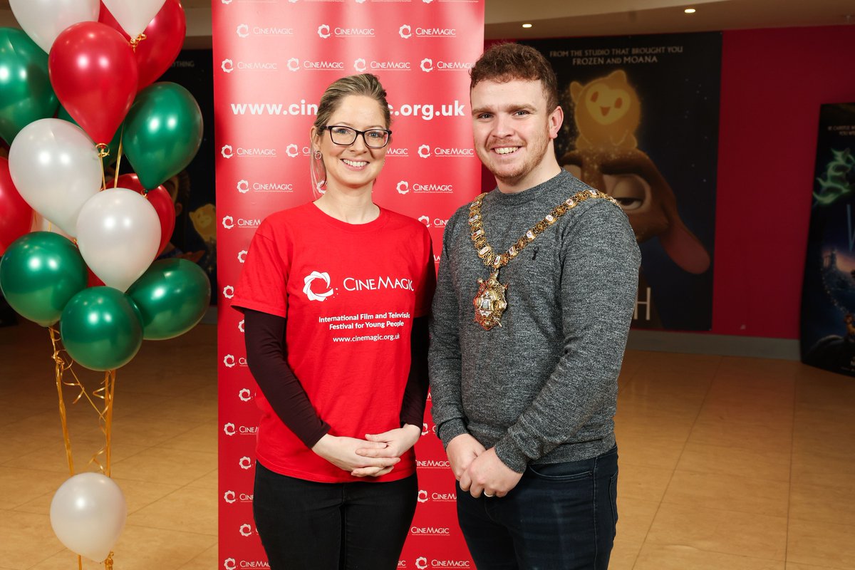 Cinemagic's tweet photo. Thank you for the incredible generosity from local audiences at Cinemagic #YoungAudiencesSupportingFoodbanks events of 2023 - culminating with the N.I. preview of the '23 CBeebies Pantomime: Robin Hood, where we welcomed Belfast Lord Mayor Ryan Murphy!

#TWCMAD #Cinemagic (1/2) https://t.co/5ZBOzQW3P0