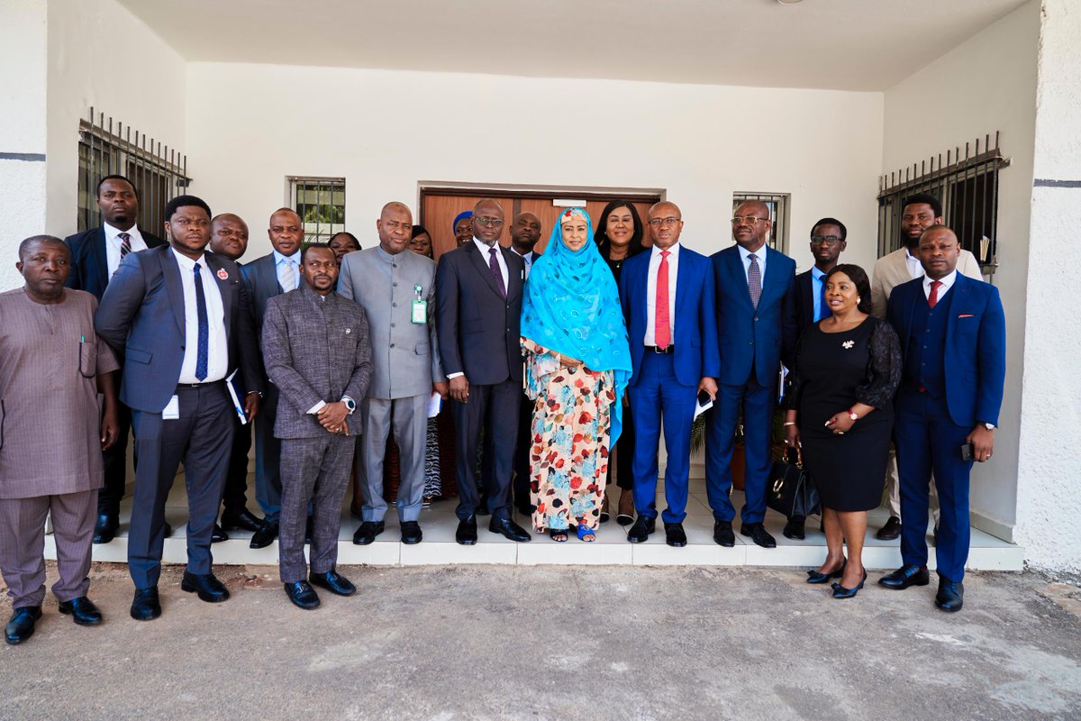 NSIPAgency's tweet photo. The National Social Investment Programmes Agency's National Coordinator and Chief Executive Officer, Hajiya Halima Shehu convened a vital session with key commercial bank stakeholders today. https://t.co/ClH4fTBJbx