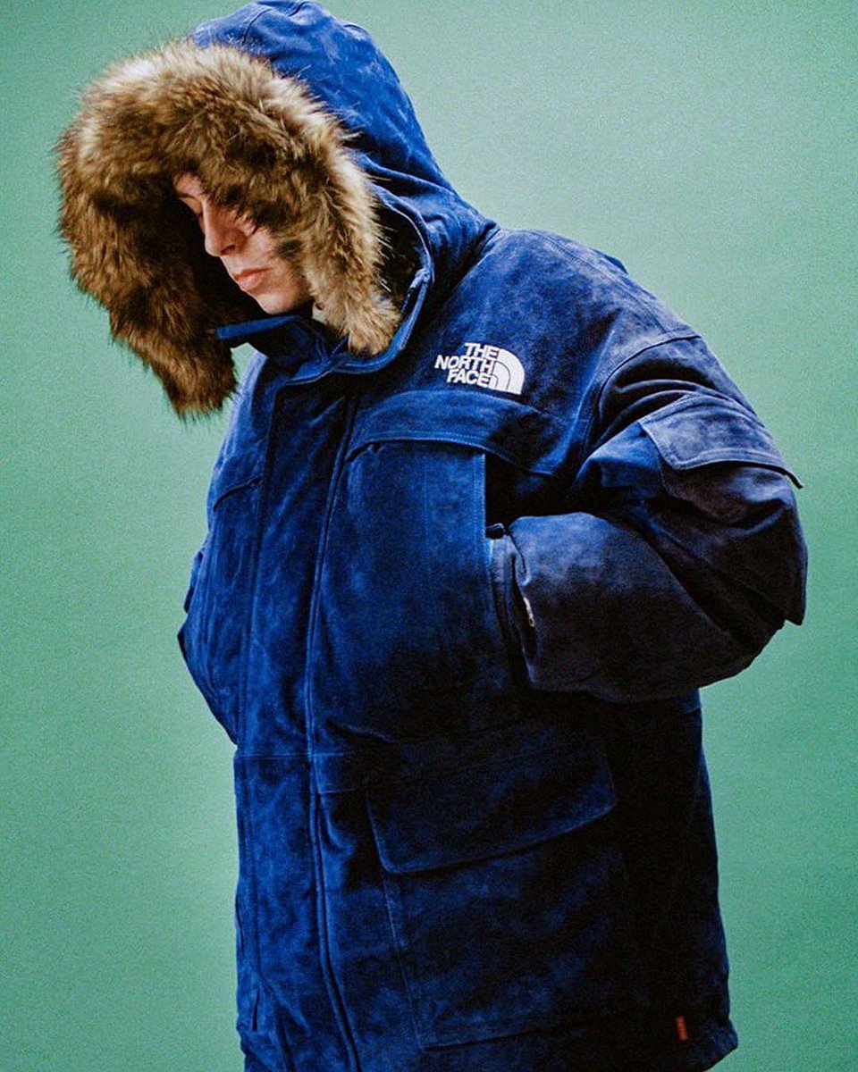 fubiz's tweet photo. The @supremenewyork x @thenorthface New Collection 2023 📷
#thenorthface #supreme #fashioncollaboration #collection2023 #fashion https://t.co/hlNl8xNmEZ
