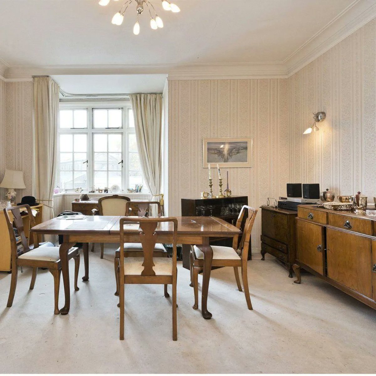 BuildVisualiseD's tweet image. 🎉 Last day on our Knightsbridge project! 🏡 Grateful for the incredible team that brought this vision to life. Concept to reality, every detail has been a labour of passion. Can't wait to unveil the final result! #KnightsbridgeProject #TeamWork #InteriorDesignJoy #construction