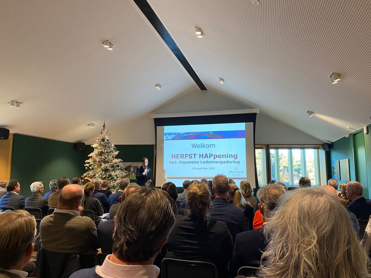 Onze voorzitter <a href="/MJAHielkema/">Marcel Hielkema</a> geeft aftrap voor onze HERFST HAPpening, incl. alv, met inspirerende sprekers en een groot aantal van onze leden <a href="/HogeVeluwe/">NP De Hoge Veluwe</a>