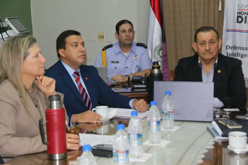 DiputadosPy's tweet photo. DEFENSA NACIONAL, SEGURIDAD, INTELIGENCIA Y ORDEN INTERNO

Presidente: Diputado Pedro Ortíz (ANR-Central).

Invitados: Representantes de la firma Aerovehicles Paraguay S.A sobredesarrollo de la industria Aeronáutica. https://t.co/INiGtEzlQd