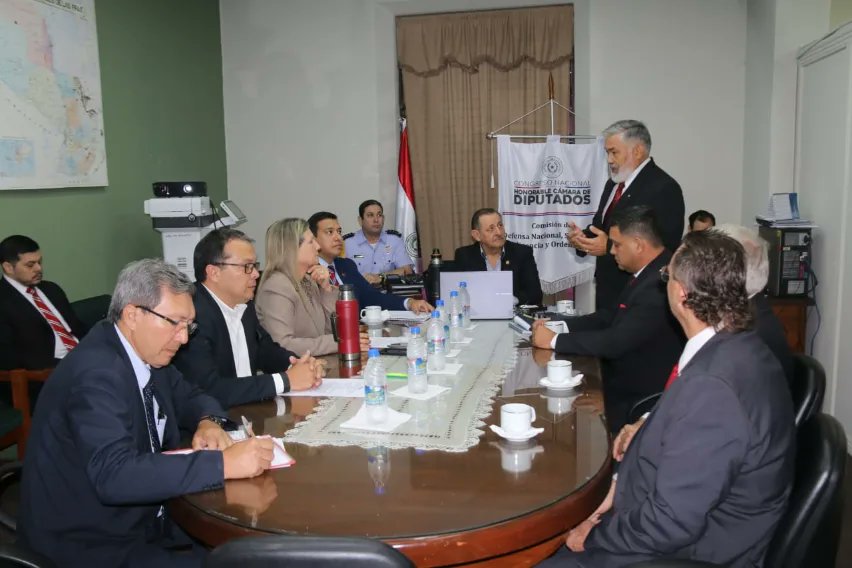 DiputadosPy's tweet photo. DEFENSA NACIONAL, SEGURIDAD, INTELIGENCIA Y ORDEN INTERNO

Presidente: Diputado Pedro Ortíz (ANR-Central).

Invitados: Representantes de la firma Aerovehicles Paraguay S.A sobredesarrollo de la industria Aeronáutica. https://t.co/INiGtEzlQd