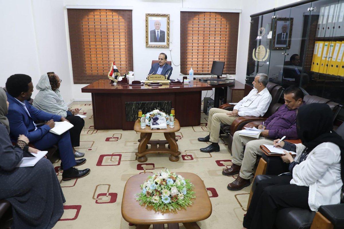 وزير الصحة يلتقي ممثل صندوق الأمم المتحدة للسكان لدى بلادنا 

📸 ألق نظرة على هذا المنشور على فيسبوك facebook.com/share/tkFTCxso…