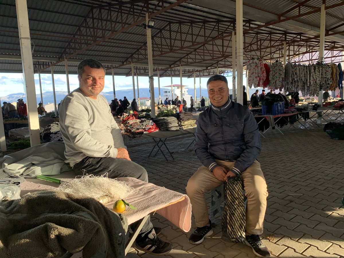 mhmmtbas1's tweet photo. Bu gün Akbez Pazarında Esnaflarımızı Ziyaret ettik.
Hayırlı satışlar diledik
#çözümmuhammetbaş https://t.co/ch2igv9YIg