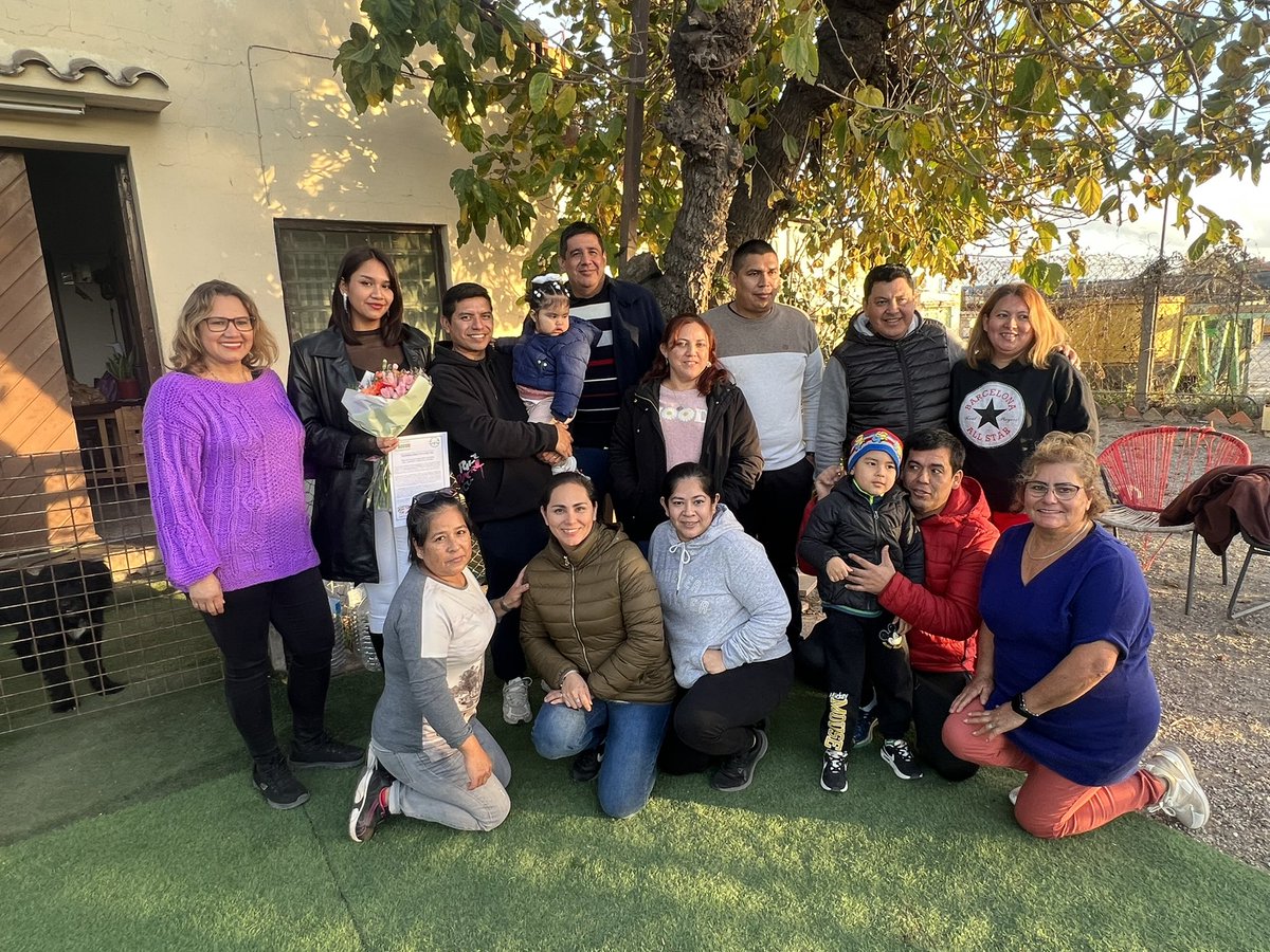 SantaCruzSCZ's tweet photo. Jornada cultural saboreando gastronomía típica. El #CarnavalCruceño la manifestación social, artística, cultural maj grande de #SantaCruzSCZ. En Barcelona difundimos esa tradición a través de la #ACCCC, proyecto carnavalero gestionado por nuestra entidad y los @Cambalanes_2008 https://t.co/BmJbG7IZbu