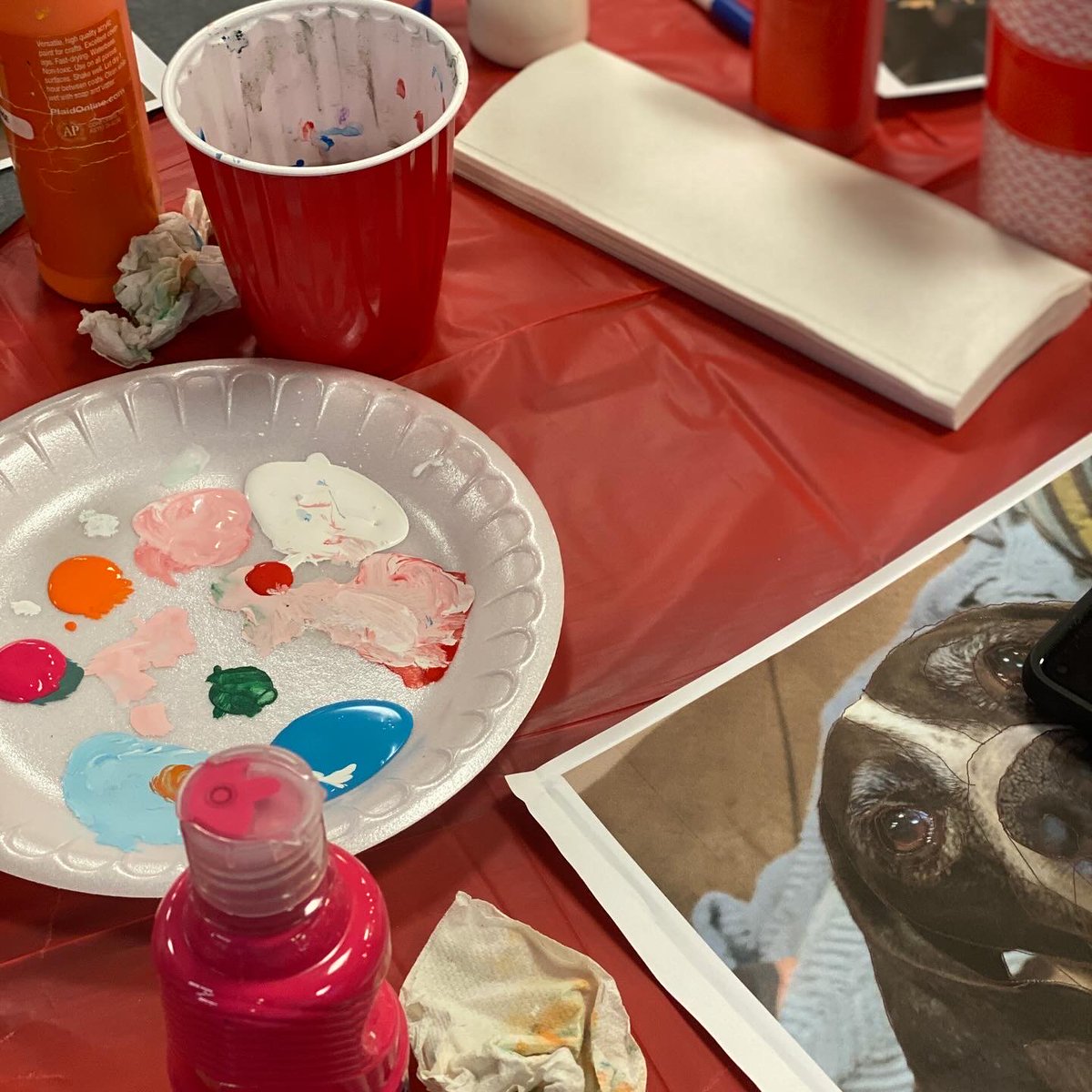 Thank you to everyone who came out this week to paint Pop Art Pet Portraits with us. What a fantastic group of artists we had!

#popart #petportrait #diy #petstagram #instapet #somuchfun #paintclass #misspiggy #petfriendly #bookmansaz #bookmansMesa