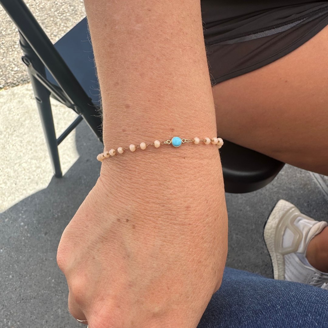 AdornYouJewelry's tweet photo. Embrace the serenity of turquoise with our beaded chain bracelet, adorned with a stunning turquoise charm. A touch of calm and elegance for your everyday style. 💠 

#permanentjewelry #adornyou #utah #saltlakecity #slc #permanentbracelet  #instagood  #fashion  #photooftheday https://t.co/H8n4yL8wBV