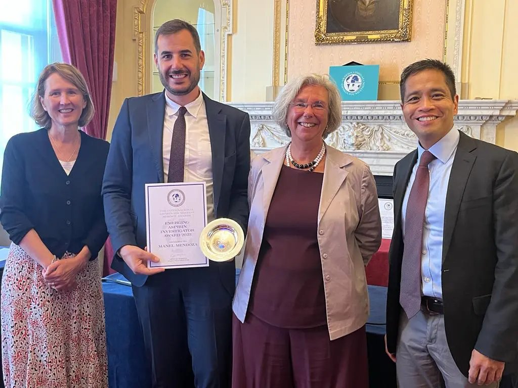 Dr. Manel Mendoza, researcher at #VHIR, has won the 'Emerging Aspirin Investigator 2023' award by <a href="/Aspirin1897/">International Aspirin Foundation</a> for his study that demonstrated the efficacy of the sFIt-1/PIGF indicator in detecting the false positives of the preeclampsia screening.
More👇
vhc.cat/Mendoza-award