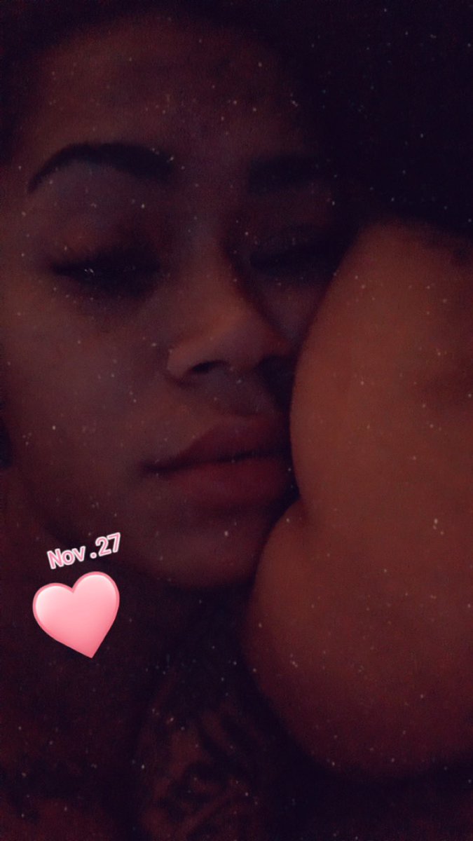 Danitria Robinson (@ninifuckupaym3) on Twitter photo 