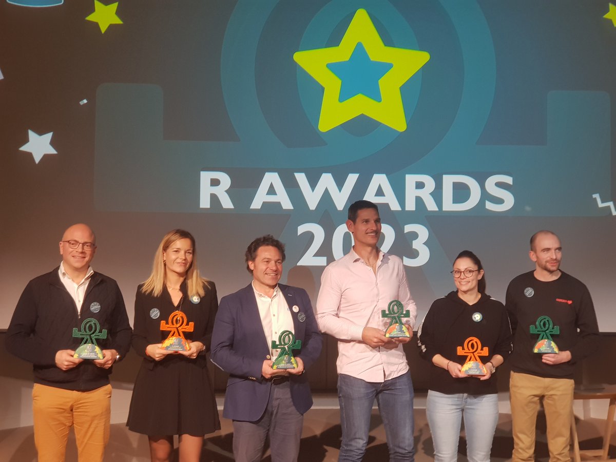 CollGenResp's tweet image. 🏆Annonce Lauréats R Awards 2023 au Forum du Commerce Responsable !

Applaudissements à Easy Cash Caen et REXEL. 

Félicitations aux commerçants INTERSPORT, Norauto, Intermarché, et enseignes : METRO, Mobivia, NorautoWash, La Poste, Carglass, Euromaster, Maisons du Monde.