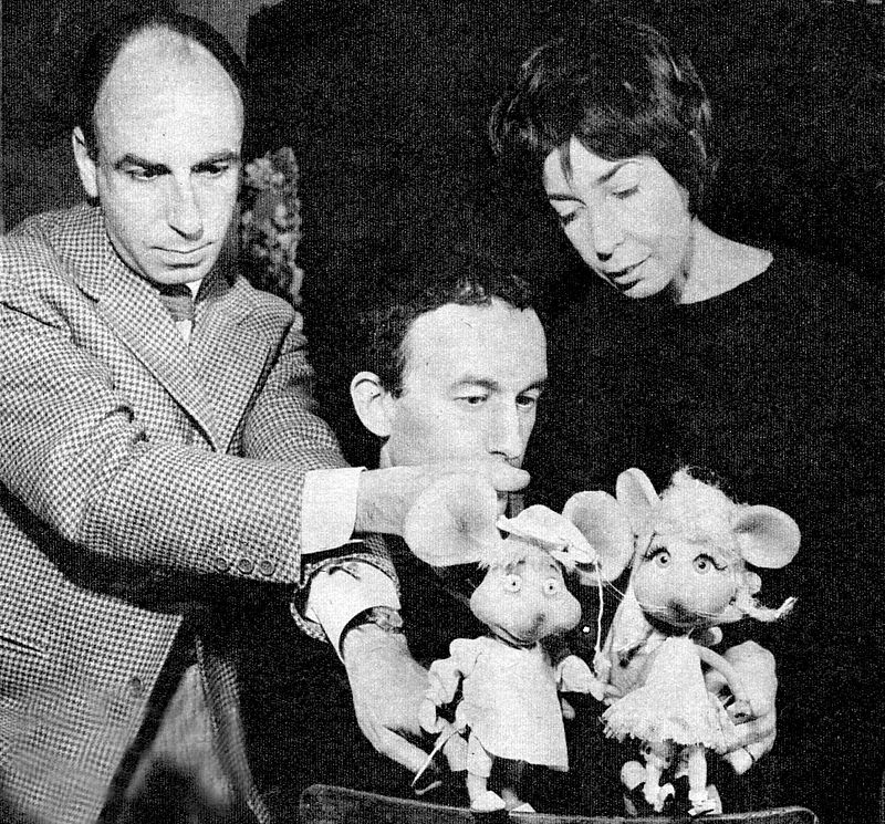 alberto_sanavia's tweet image. #8dicembre 1923, #Venezia: nasce la futura autrice televisiva Maria #Perego. Diverrà famosa perché nel 1959 con Federico Caldura e Guido Stagnaro daranno vita al pupazzo “Topo Gigio”. Morirà a #Milano il #7novembre 2019 e sarà sepolta a Calalzo di Cadore