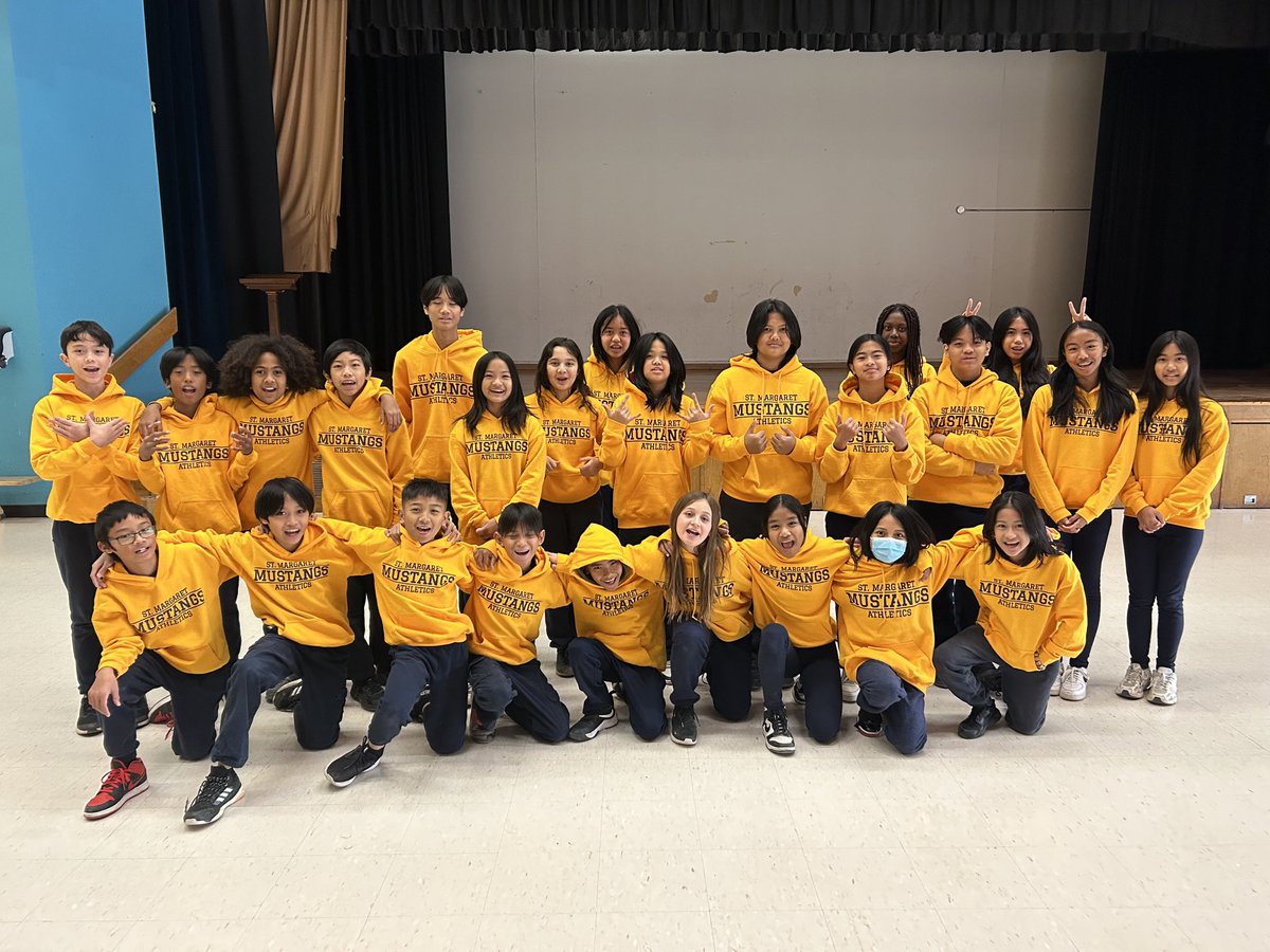 📣 Our Athletic Spirit Wear is here! 🏆 Featuring a stunning golden color that shines just like our amazing athletes. 🏃‍♂️🏃‍♀️ #SchoolPride
⁦@StmargaretTcdsb⁩