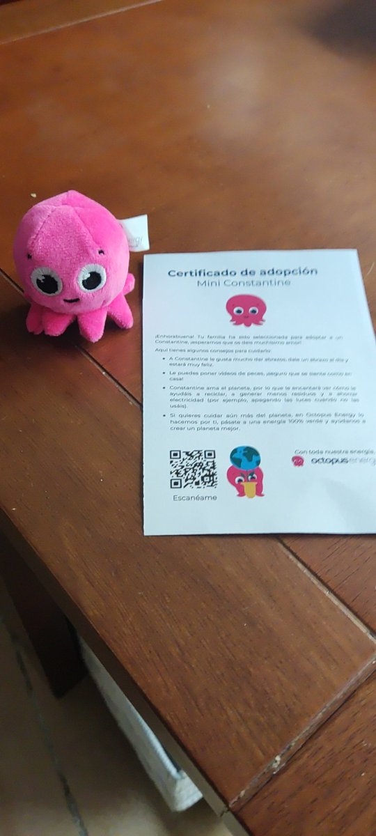 Ellokoa's tweet photo. Que pasada de compañía @OctopusEnergyES  no solo da un servicio impecable ( véase foros o Telegram, no verás quejas de esta compañía) si no que además regalan un peluche a sus clientes para que lo adoptemos 😁.
Compañía de 10.
Gracias por tratar tan bien a tus clientes 😁😁 https://t.co/EBlWH6Xz0l