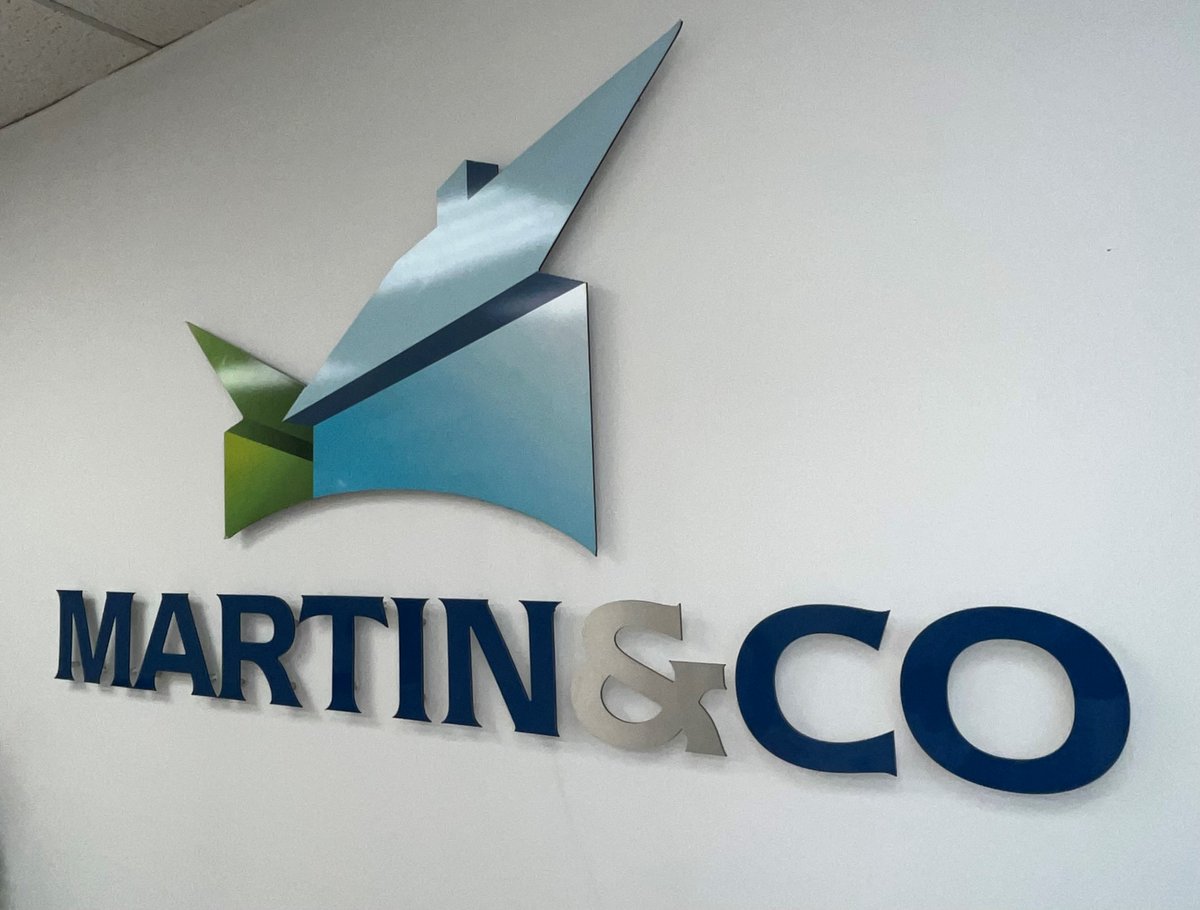 mac_reading's tweet image. Considering letting or selling a property within the #Reading area? 
Give Martin &amp;amp; Co Reading a call today to secure a valuation for your place! Don't worry, we'll make sure to deliver (like Kevin Doyle in the 6 yard box🫡).

Call us on 0118 9312179 for further information!