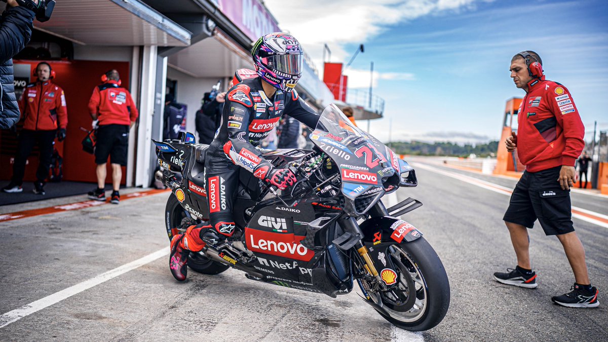 It’s a wrap for @bestia23! 😉 56 laps completed, best of 1:29.796. 

#ValenciaGP #ForzaDucati