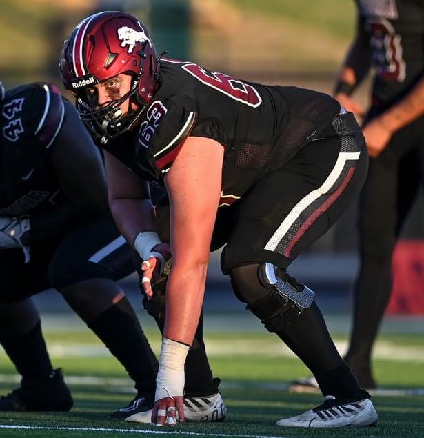 ThorntonDeuce's tweet photo. Blessed to be named unanimous first team all conference OL #FHF https://t.co/LIoXrYCbNx