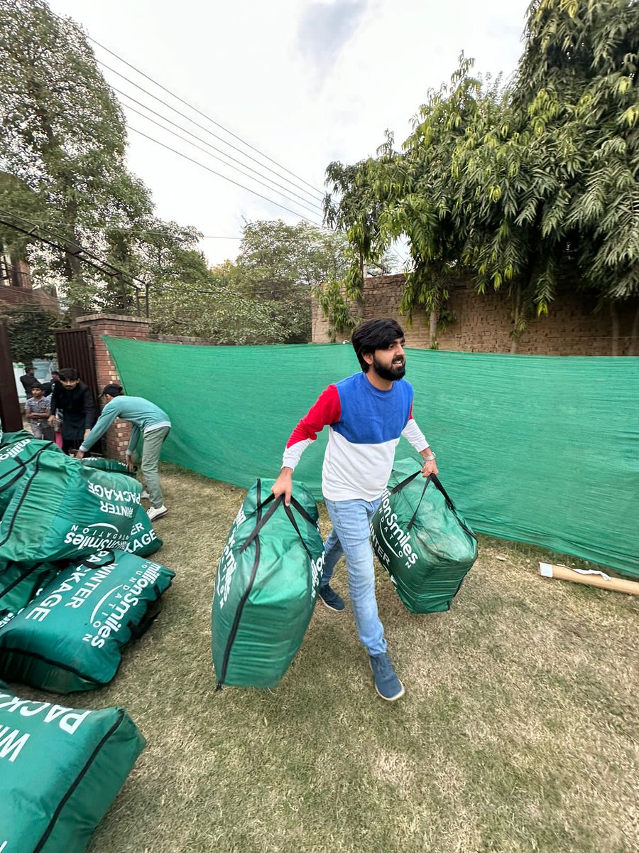 iMSohail_6's tweet photo. A kind gesture like donating speaks volumes about the goodness within us."
#MSFWinterReliefDrive https://t.co/XKRSU4G90t