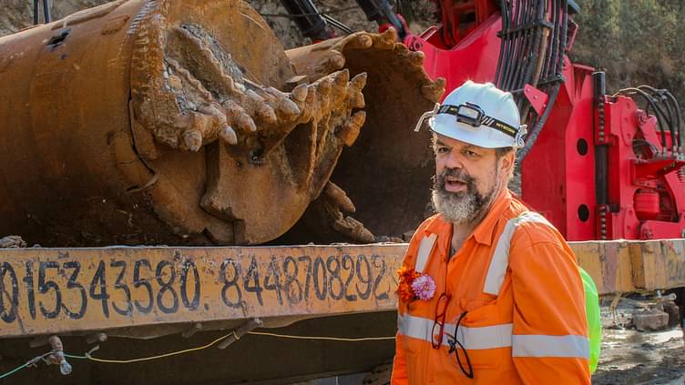 UpkarIndia's tweet photo. Thank you,   Arnold Dix,    International tunnelling expert                          #UttarakhandTunnelRescue #UttarakhandTunnel #UttrakhandTunnelRescue #uttarkhand #ArnoldDix #uttarkashirescueoperation #UttarkashiRescueUpdate #OneFamily https://t.co/A98B6gnT4p