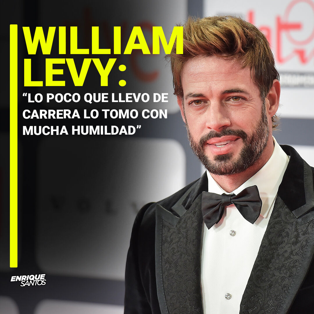🎬🌟 #WilliamLevy agradece carrera con humildad. El actor cubano🇨🇺, con su esposa Elizabeth Gutiérrez y sus hijos👨‍👩‍👧‍👦, dejó huellas en el Paseo de la Fama de Almería👣🌆. Recibió premio de honor en el Festival Internacional de Cine de Almería🏆🎥. 

📸 Getty Images
#enriquesantossh