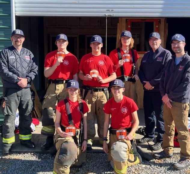 SFR Cadets awarded their first helmet shield in recognition of their commitment to better themselves and our community through training and serving others. We are confident these Cadets are tomorrow’s leaders.  
Thanks Skyland Exxon/Rescue One Towing for the support #skylandfire