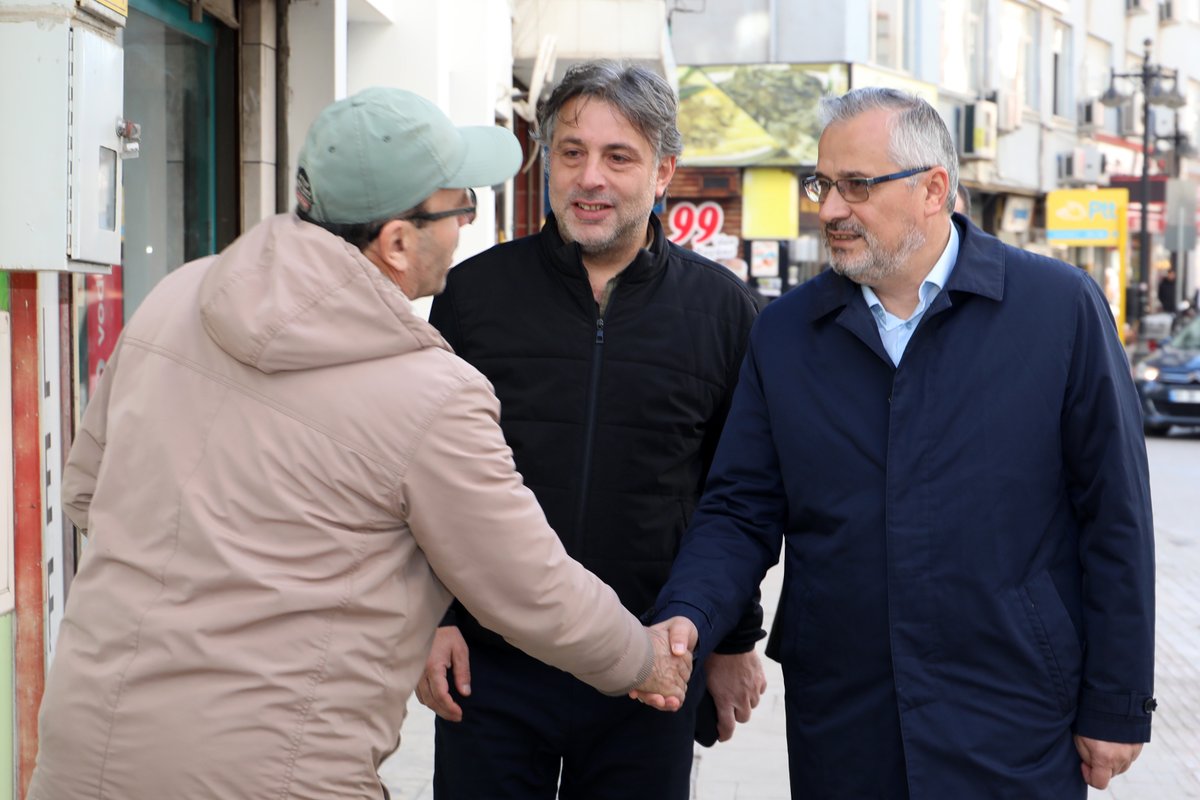 hamitkilicbafra's tweet photo. Bafra’mıza daha kaliteli hizmet için kıymetli esnaf ve hemşehrilerimizi Belediye Meclis Üyemiz Cemil Musaoğlu ziyaret ederek sorun ve taleplerini yerinde dinledik.

Bizleri her daim sevgi ve muhabbetle karşılayan, güler yüzlerini eksik etmeyen kıymetli hemşehrilerime teşekkür ediyor; esnaflarımıza hayırlı, bereketli bol kazançlar diliyorum.