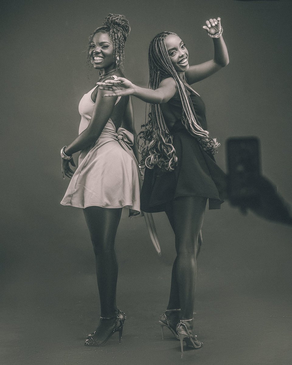 kirabolinks's tweet photo. "Believe, time changes everything." ✨👯♀️ 🎶
📸: Kataleya & Kandle 🎶 KATONO 🎧
#kirabolinks | #GiftedEra | #KataleyaandKandle | #KATONO | #CallItLoveEP 💚💙 https://t.co/7yRkCSIfMR