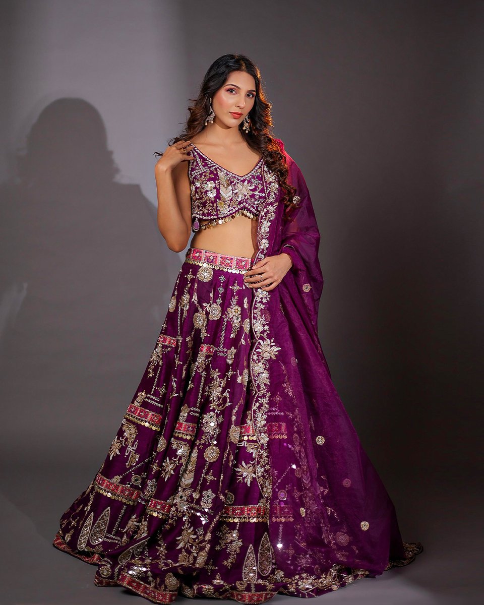 AsoPalavTweets's tweet photo. Witness the grace of purple perfection!✨

Actor Nibeditaa Paal adorns in designer lehenga choli from Asopalav. Embrace the allure - book your styling session or explore in-store for timeless elegance.💜✨

Book an Appointment - https://t.co/9KpZMSeuxL

#wedding #indianwedding #indianethnic #lehengacholi #designer #asopalav