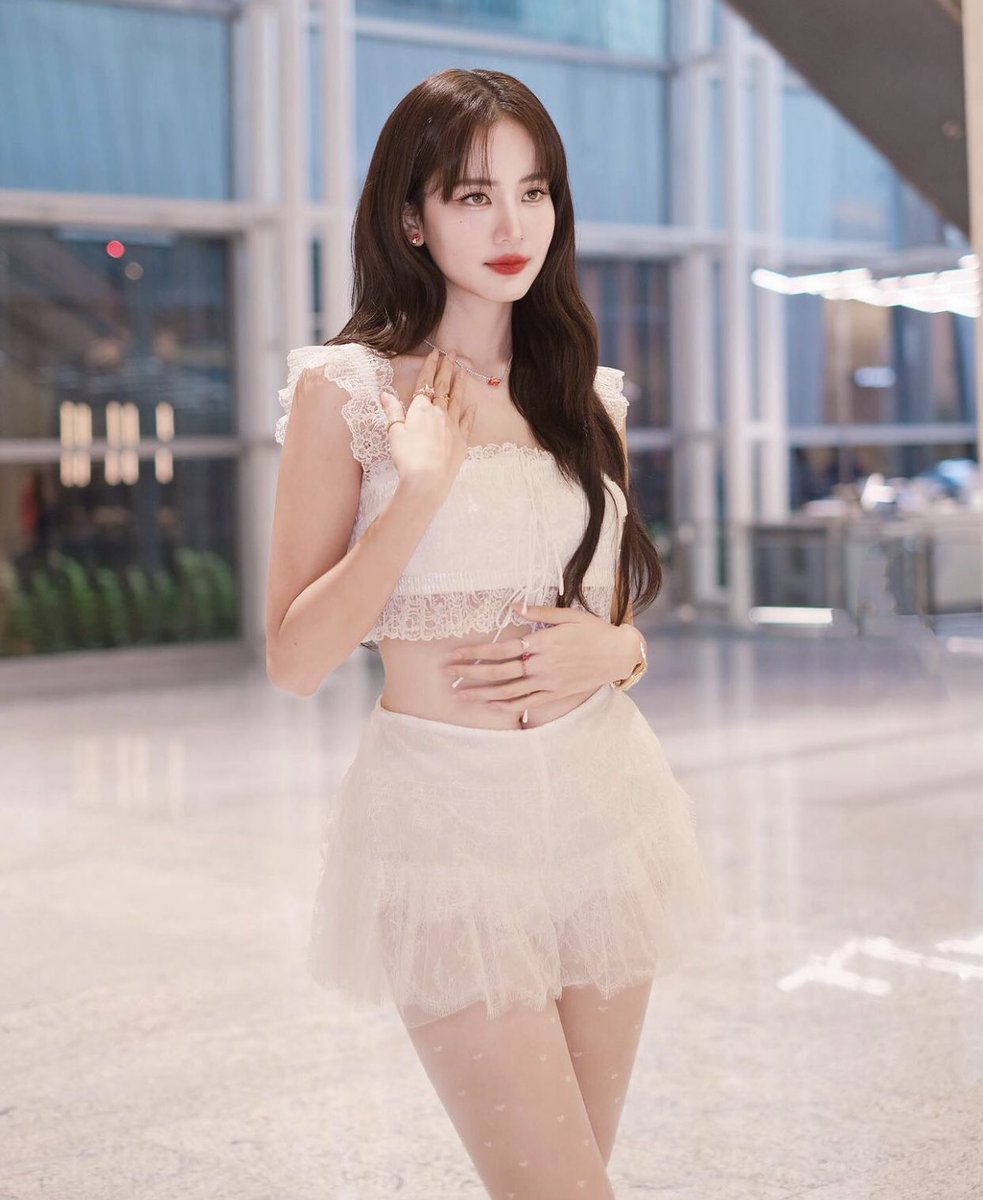 giegyorme's tweet photo. มึงเมลดาไม่ใช่คนแล้วป้ะ สวยเกินไปแล้วเนี่ยยย💐✨🧚‍♀️ https://t.co/aS8puW2Ox6