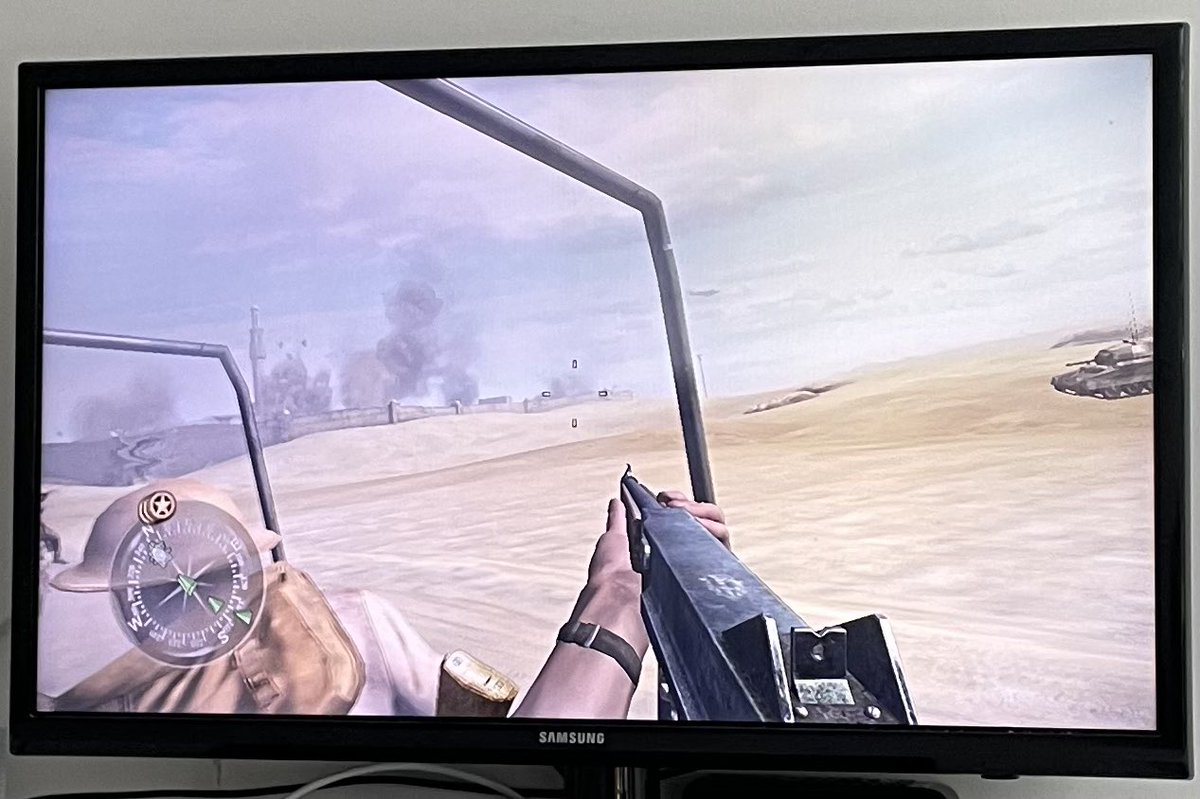 BillyMeredithMU's tweet image. I ❤️ WFH.
#COD2