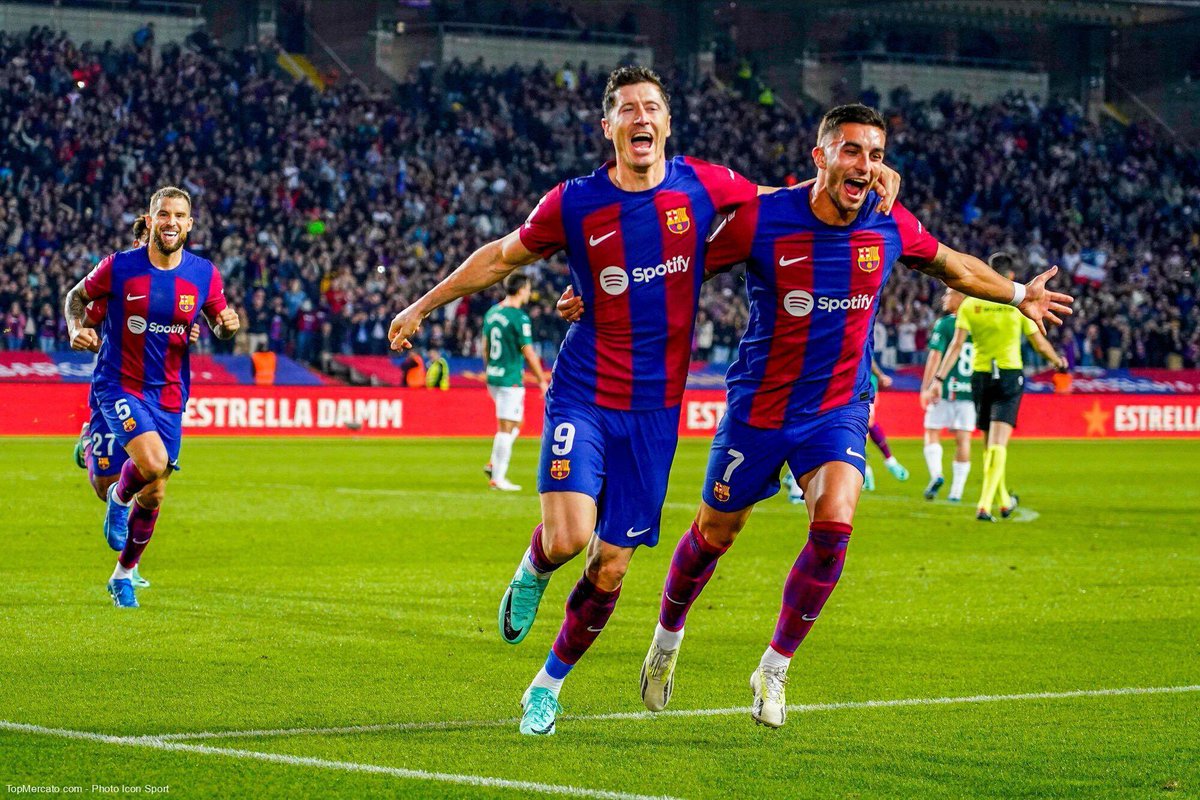 Un match amical entre le FC Varcelone et Panderlecht aura lieu pour rendre hommage à @Soza7_ 

~ <a href="/FcVarcelone/">FC Varcelone 💙❤️</a>