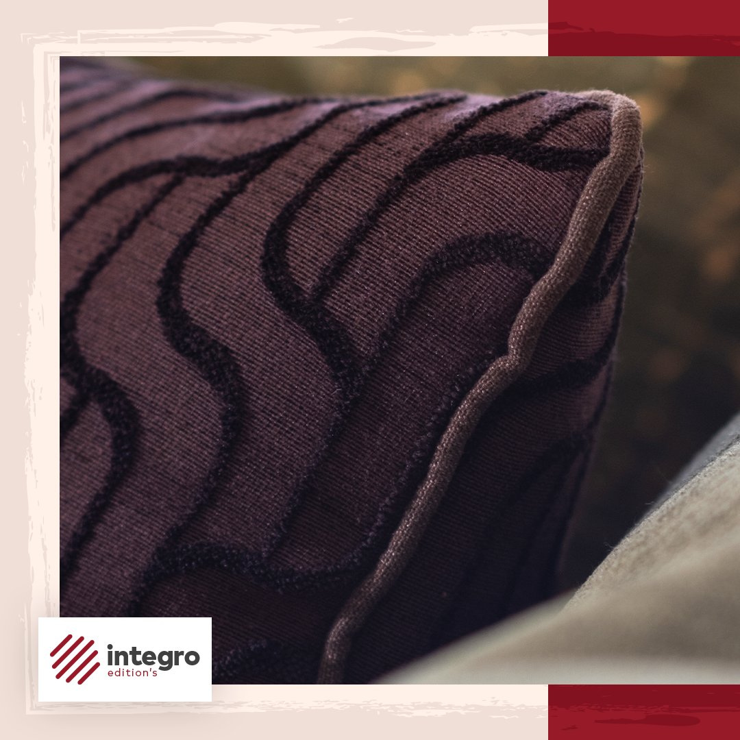 integro_tr's tweet image. Enrich your interior aesthetic with Orchid – a fusion of style, luxury, and indulgent texture. Its distinctive design infuses spaces, from homes to offices, with an aura of elegance, radiating modern and contemporary allure. 

#İntegro #textile #fabric #designs #hometextile