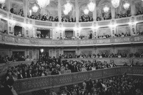 jacquemusx's tweet photo. Exactly 50 years ago “The Battle of Versailles” took place. An informational thread on this extraordinary event and how it shaped fashion forever! ✨ https://t.co/zxAqhAlajg
