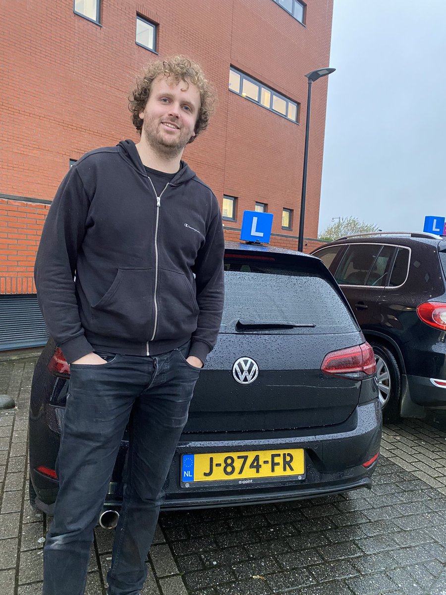 KamranLicense's tweet photo. Simon is geslaagd voor zijn rijbewijs. Namens Rijschool License, van harte gefeliciteerd. 

#rijschoollicense #rijbewijs #rijschool #autorijschool #geslaagd #sneljerijbewijshalen #binnen4weken #prijskwaliteit #hoogslagingspercentage #voordeligepaketten #cbr #cbramsterdam https://t.co/AajZpI4YFu