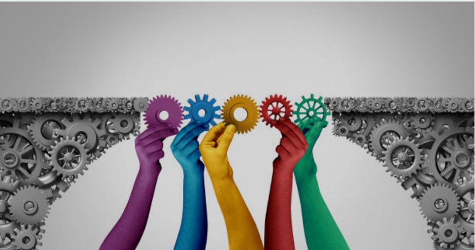 Meet Michael Skoviera, Technology &amp; Design Team Manager at WSB and #BentleyEducationHero! His commitment to innovation in technology and design, along with mentoring students at UT Austin, is truly inspiring! 🔗 Learn more about Michael's journey: bit.ly/3N2FhKt