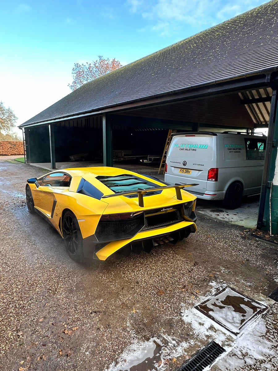 Aventador LP750-4 SV 🔥