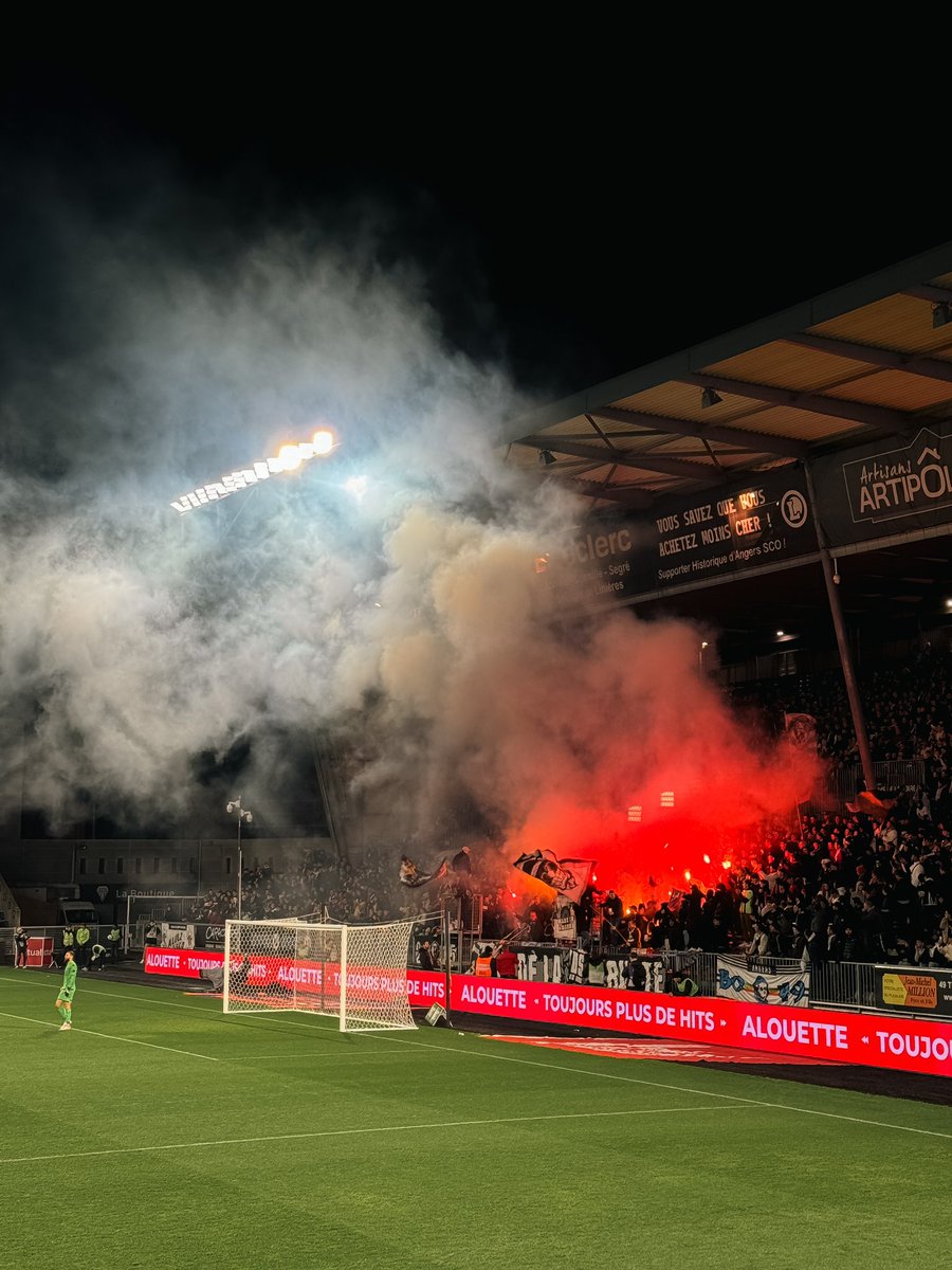 ColiseumModern's tweet photo. SCO ANGERS - SM CAEN
@Ligue2BKT
🏟 Stade Raymond Kopa
📍Angers (🇫🇷)
📅 27/10/2023
#groundhopping #groundhopper #Ligue2 #ScoAngers #SCOSMC https://t.co/LqnCBrKocw