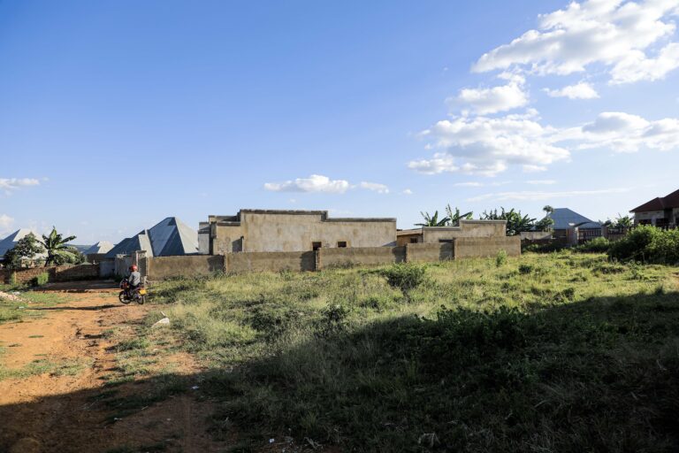 tesdealer's tweet photo. 🚨Land Plots for Sale in Nyamata🚨 

- 💵 Price: 12,000,000 RWF /sale 
- 🛌 Property type: Land 
- 📐 Plot size: 415m²  

FOR MORE INFO 👉 https://t.co/qxXwJwRZoZ

Contact : +250788500545

@tesdealer we connect you https://t.co/6Ka5RXoo2d