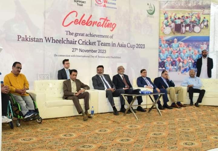 DisableWelfare's tweet photo. Caretaker Sindh CM Justice (R) @MaqboolBaqar, graced the occasion as the chief guest &amp; our honorable guests including @SShabbarZaidi, 
@Dr_KMSOfficial,
@kishwerzehra9,
@FarhatJafri3,
@shaikhtanveerah and other guests from across Sindh. https://t.co/1OSXgyswtJ