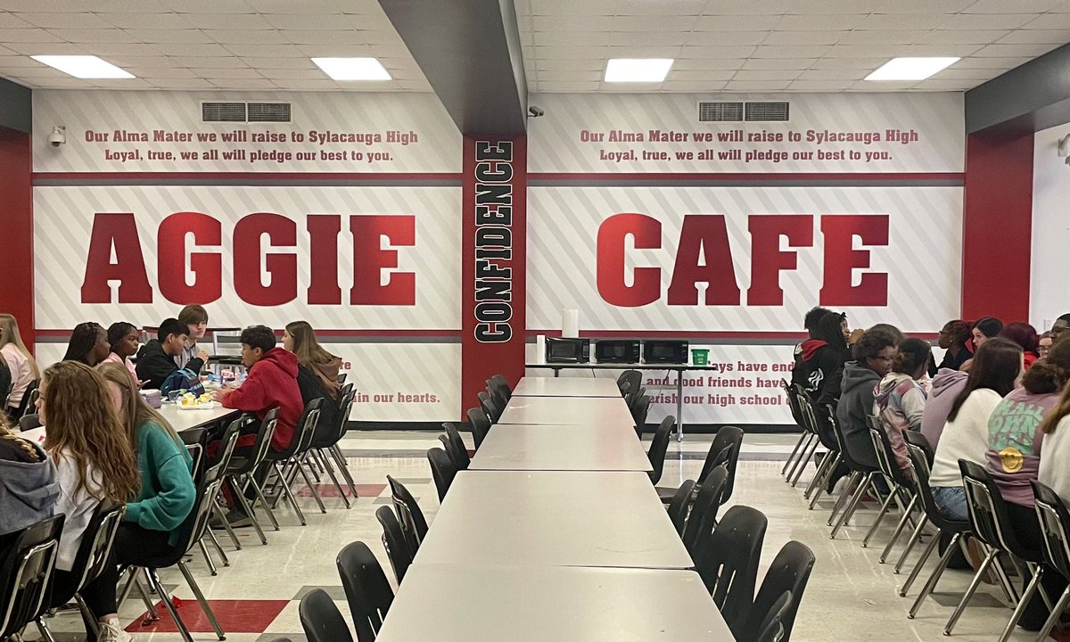 EducatorCourson's tweet photo. Upgrade to the cafeteria walls is complete! #AggiePride #SylacaugaSoaring https://t.co/CERZUNWSa9