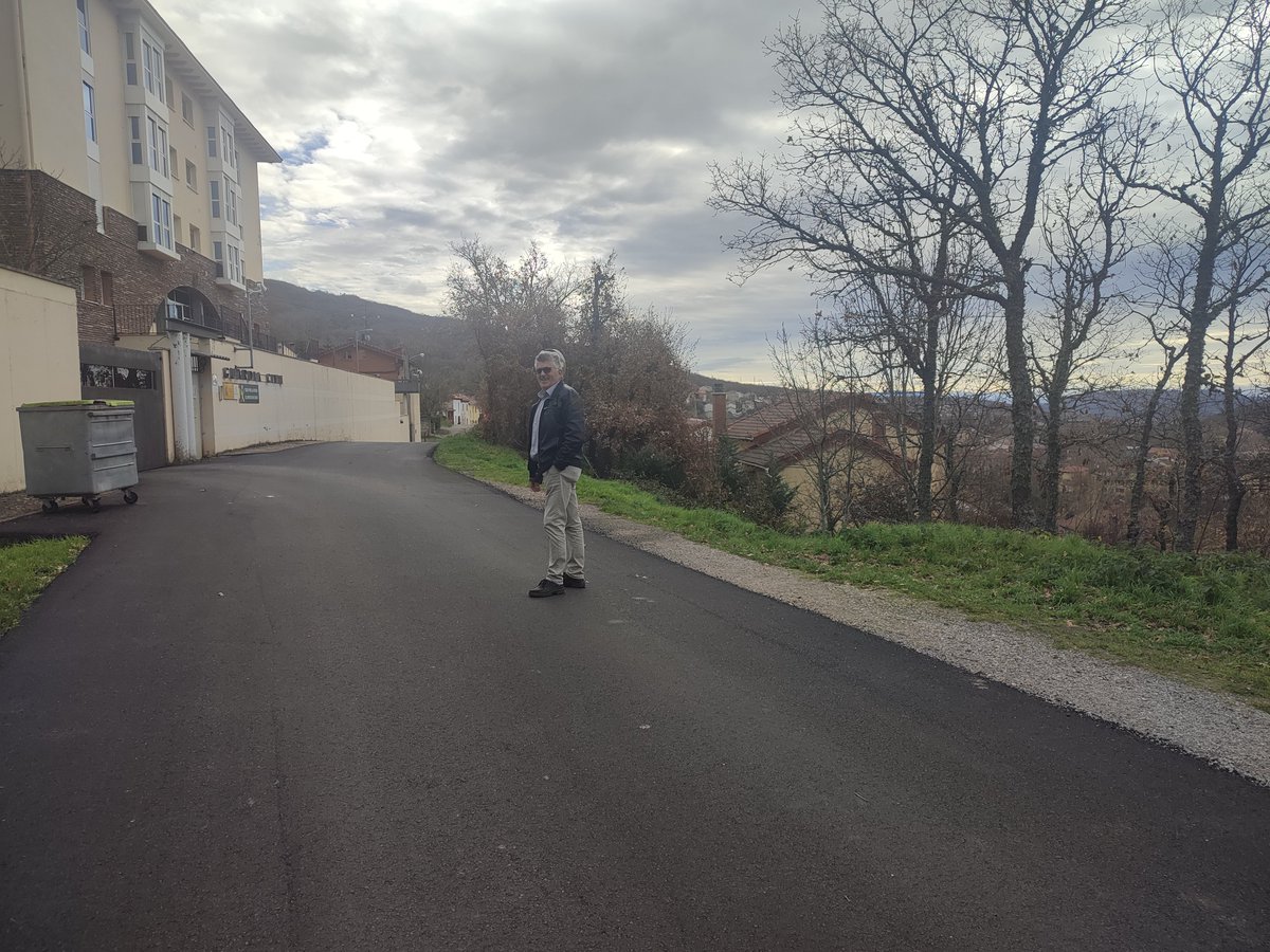aytobarruelo's tweet photo. 📷Certificadas y pagadas las obras de pavimentación del Paseo de los Cuarteles y la Calle Covadonga. #barruelodesantullán #barruelo #obras #castillayleón https://t.co/kd3cfvYtSR