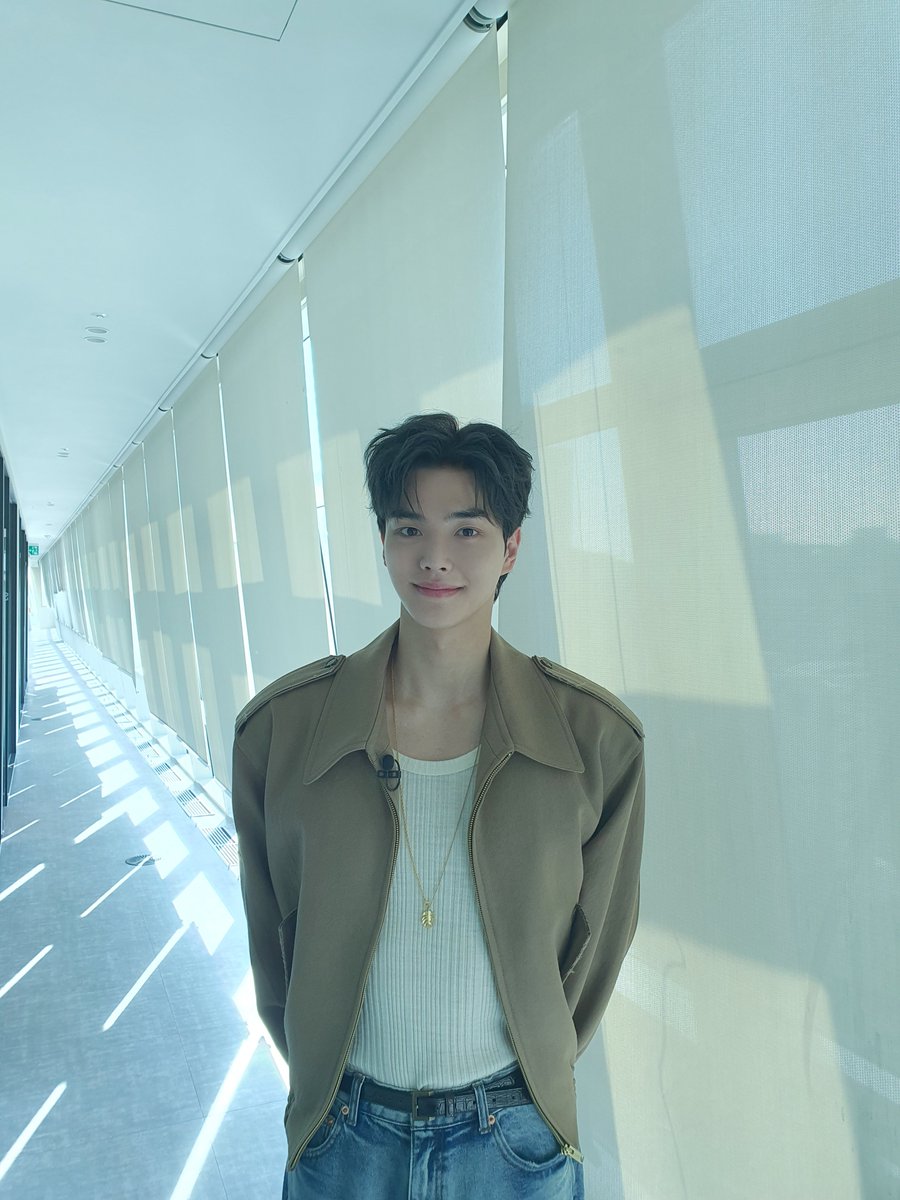 songkang_staff's tweet image. [📸] 살롱드립2

송편이들의 도파민,
TEO &amp;lt;살롱드립2&amp;gt; 속 송강 배우❤🍡❤
송강 배우가 작품으로 호강하게 해줄게💜

#송강 #살롱드립2 #스위트홈2 #SONGKANG #SalonDrip #SweetHome2