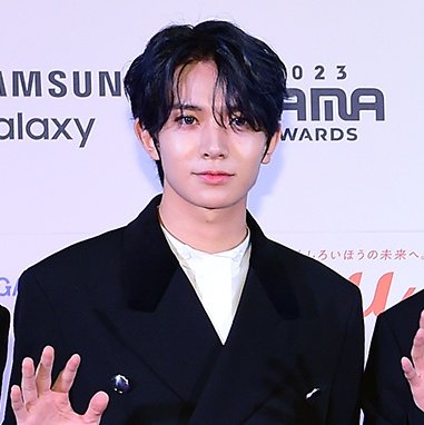 jaeseungthinker's tweet photo. aaa jaehyuk and heeseung looks so good tonight at 2023 mama awards https://t.co/vnZomD8zU1