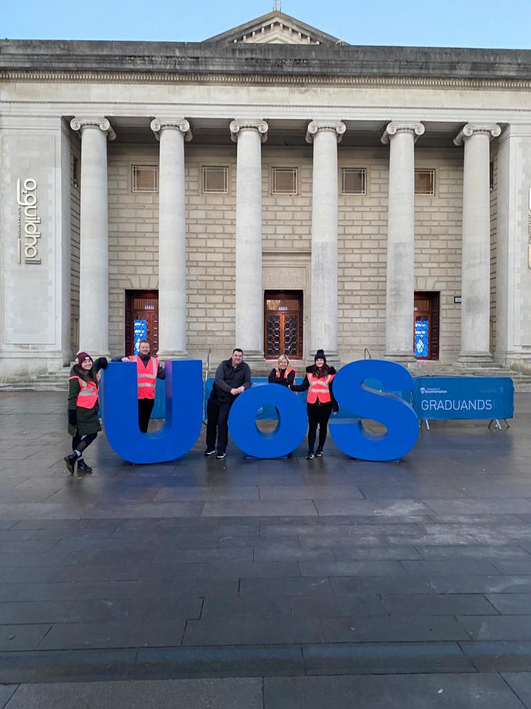 Almost time to look out our hats and scarfs as we will be back down in #Southampton for University of Southampton Winter Graduation soon🎓

We're looking forward to organising another successful graduation for the University🙌

Hopefully it's a bit warmer than last year❄️