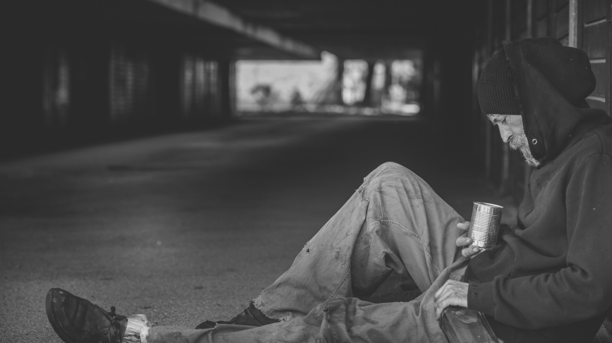 BucksCouncil's tweet photo. As the weather is exceptionally cold, if you find yourself sleeping rough or you see anyone sleeping out on the streets of Buckinghamshire, please contact StreetLink via: https://t.co/j3QbLRdicD or phone 0300 5000914, who will notify our dedicated Outreach workers. [1/3] https://t.co/8f30Vil68b